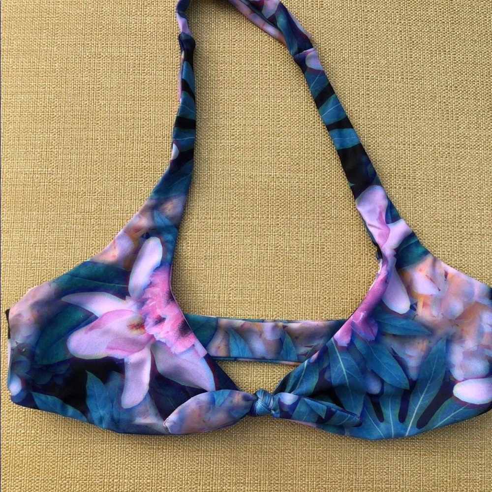 Stone Fox Swim Bikini Top